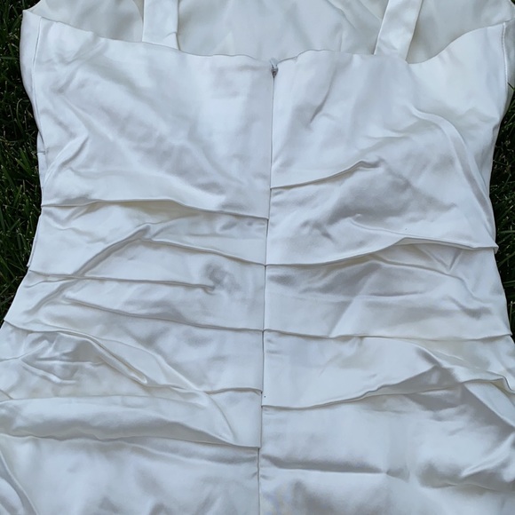 Ivory dress - Picture 3 of 4